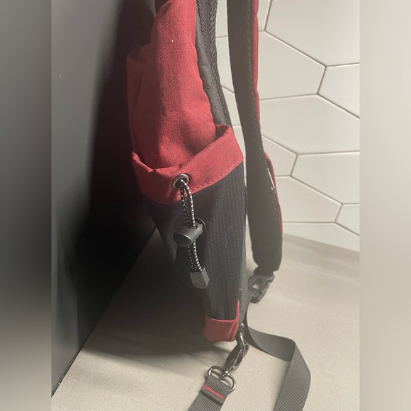 Lightweight Crossbody Sling Bag - Picture 5 of 10